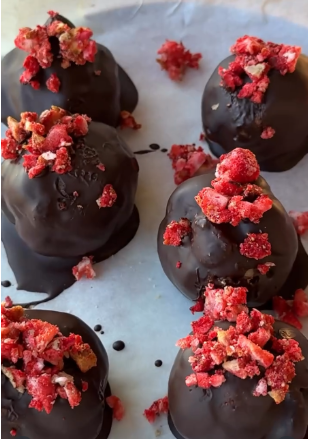 Choc-Coated Strawberry Protein Balls