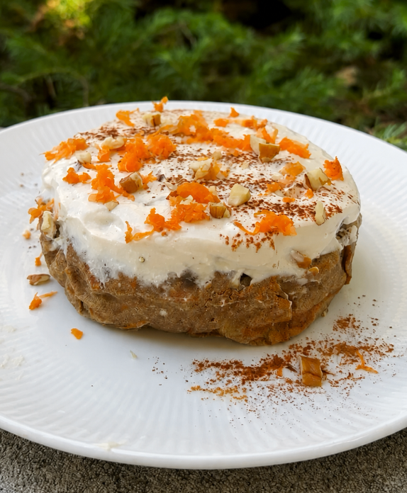 Single-serve carrot cake