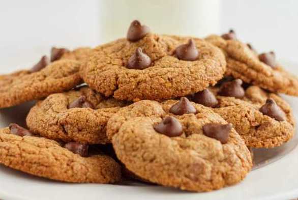 Gluten Free Chocolate Chip Cookies with Coconut Flour